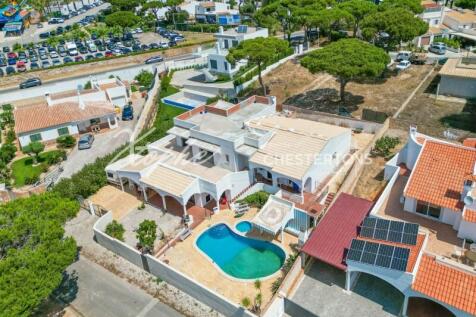 Bargain 4 Bed Detached Villa Renovation Project For Sale Nr Vila Sol (10)