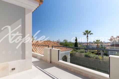 The Crest Fully Renovated 5 bed Villa For Sale (23)