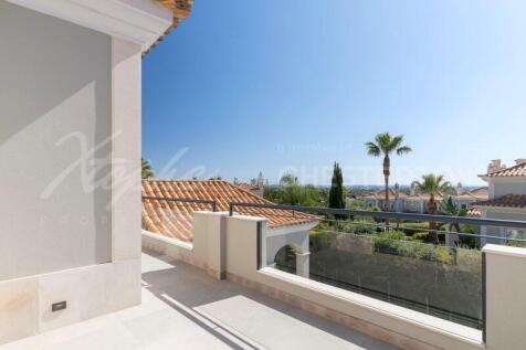 The Crest Fully Renovated 5 bed Villa For Sale (23)