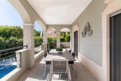 The Crest Fully Renovated 5 bed Villa For Sale (24)