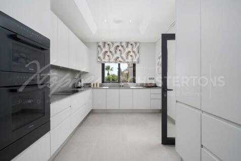 The Crest Fully Renovated 5 bed Villa For Sale (45)