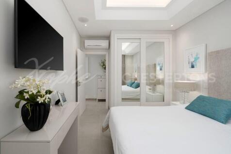 The Crest Fully Renovated 5 bed Villa For Sale (13)