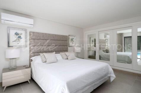 The Crest Fully Renovated 5 bed Villa For Sale (19)