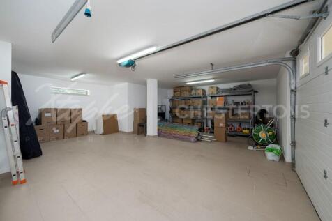 The Crest Fully Renovated 5 bed Villa For Sale (43)