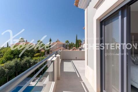 The Crest Fully Renovated 5 bed Villa For Sale (22)
