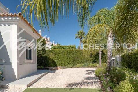The Crest Fully Renovated 5 bed Villa For Sale (36)