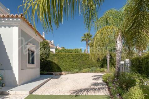 The Crest Fully Renovated 5 bed Villa For Sale (36)
