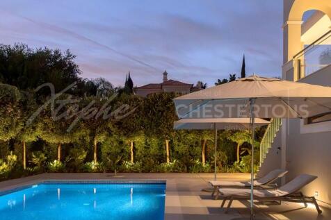 The Crest Fully Renovated 5 bed Villa For Sale (13)