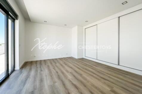 Fully Renovated 6 Bed Villa For Sale (25)