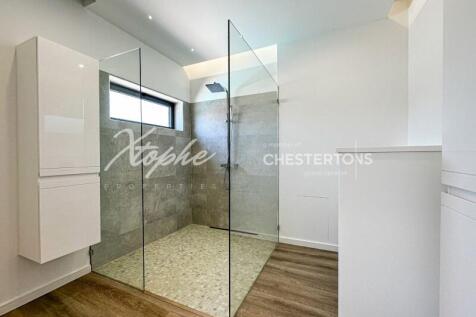 Fully Renovated 6 Bed Villa For Sale (23)