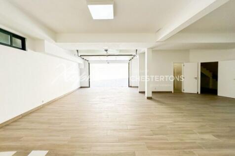 Fully Renovated 6 Bed Villa For Sale (52)