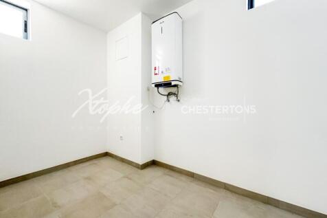 Fully Renovated 6 Bed Villa For Sale (51)