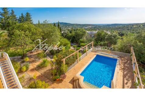 6 Bed Country Villa With Distant Sea Views For Sale In Quinta das Raposeiras (41)