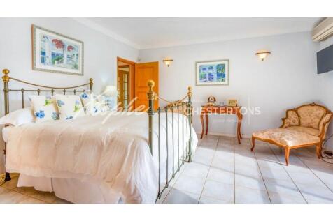 6 Bed Country Villa With Distant Sea Views For Sale In Quinta das Raposeiras (31)