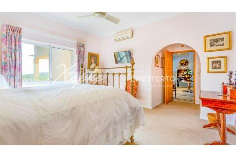 6 Bed Country Villa With Distant Sea Views For Sale In Quinta das Raposeiras (5)