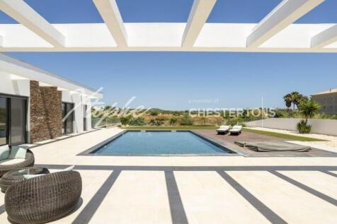 Quelfes 4 Bed Villa For Sale (46)