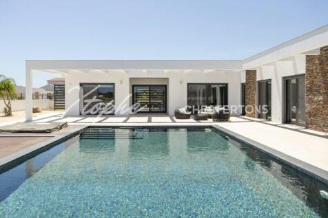 Quelfes 4 Bed Villa For Sale (51)