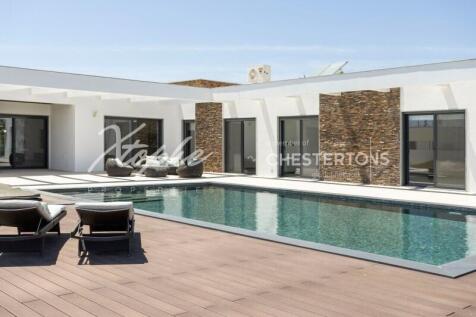 Quelfes 4 Bed Villa For Sale (52)