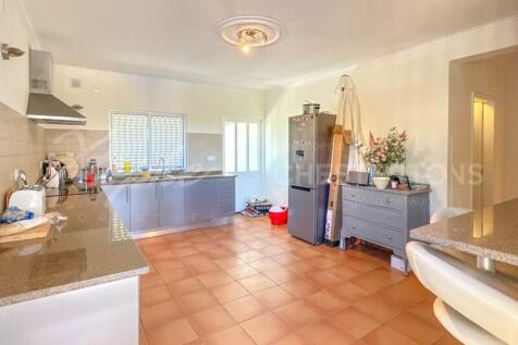 Areeiro 3 Bed Villa With Sea views For Sale (2)