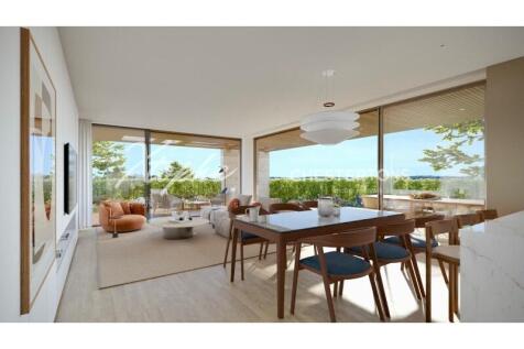 Vilamoura 2 Bed Apartment For Sale