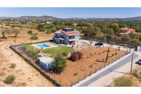 Quarteira 7 Bed Villa For Sale (16)