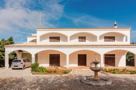 Almancil Renovation Project 5 Bed Villa For Sale (1)