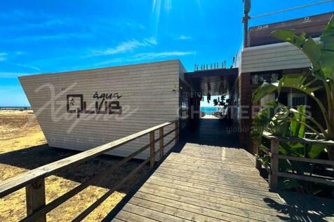 Vilamoura Sea Front 2 Bed Apartment for Sale (31)