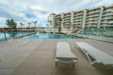 Vilamoura Sea Front 2 Bed Apartment for Sale (23)