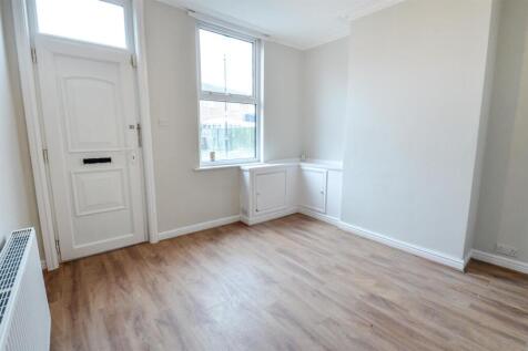 Reception room 1.jpg