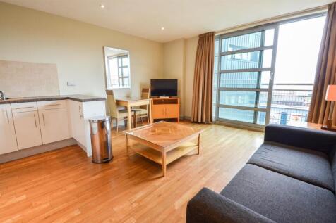 Living Area 4.jpg