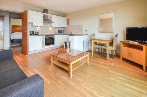 Living Area 1.jpg