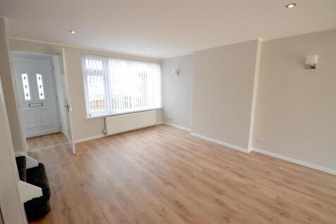 Living Area 1.JPG