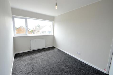 Bedroom 2-1.JPG
