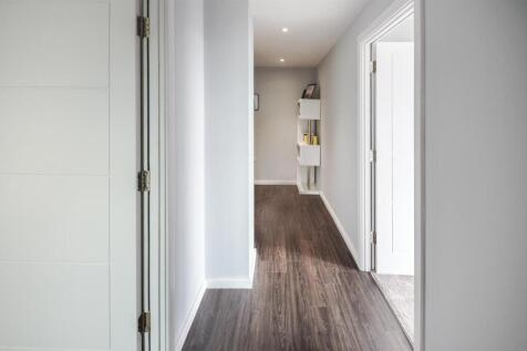 Hallway_1.JPG