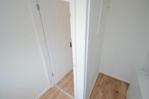 Porch cloakroom.JPG