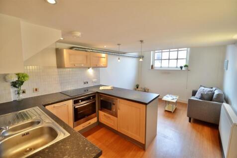 Kitchen / Living Area
