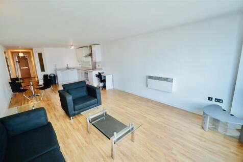 Living / Kitchen