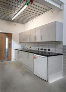 693 kitchenette.JPG