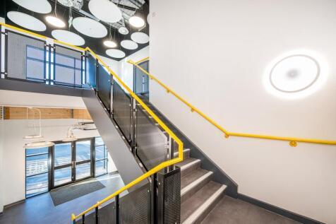 UNIT 1B WATCHMOOR POINT CAMBERLEY_031.jpg