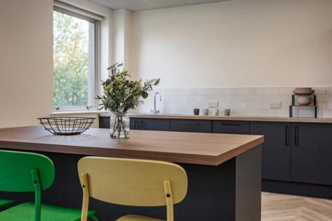 Unit 2, Woodside Industrial Estate