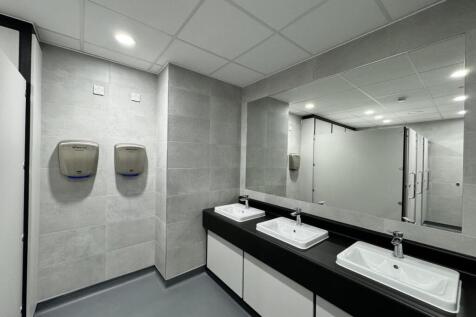 Aero WC.jpeg
