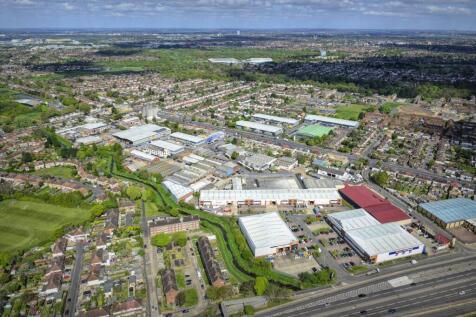 Links Hanworth aerial 170418 132 V2.jpg