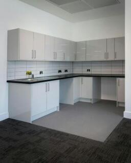 690 kitchenette.JPG