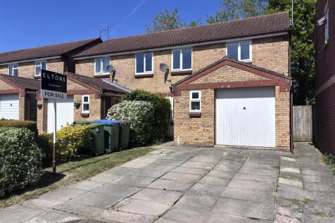 Swan Close front 1.jpg