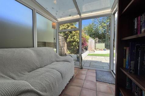 Swan Close conservatory.jpg