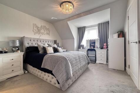 Bensons bed 1.jpg