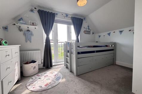 Bensons bed 3.jpg