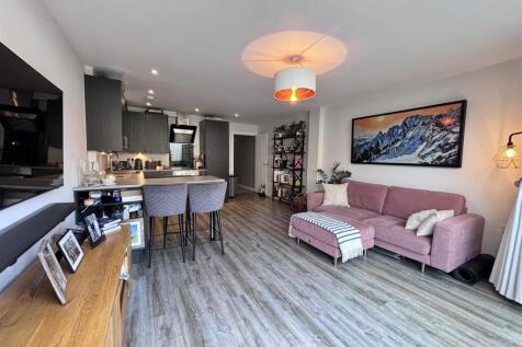 lounge 1.jpg