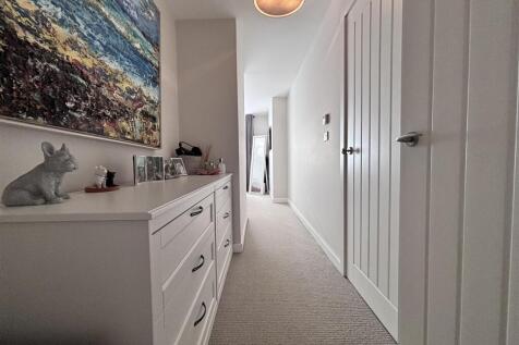 Bedroom 2.jpg