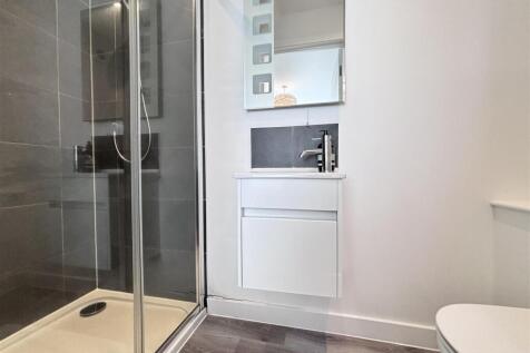 Shower Room.jpg